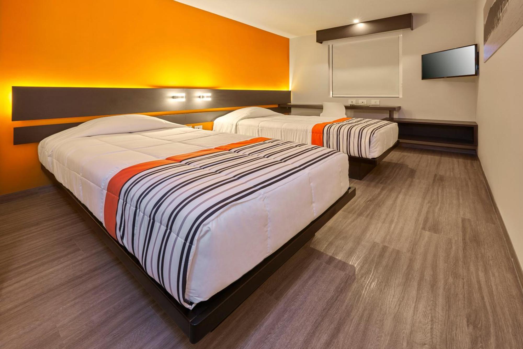 Twin Room,1553231437:JPEG
