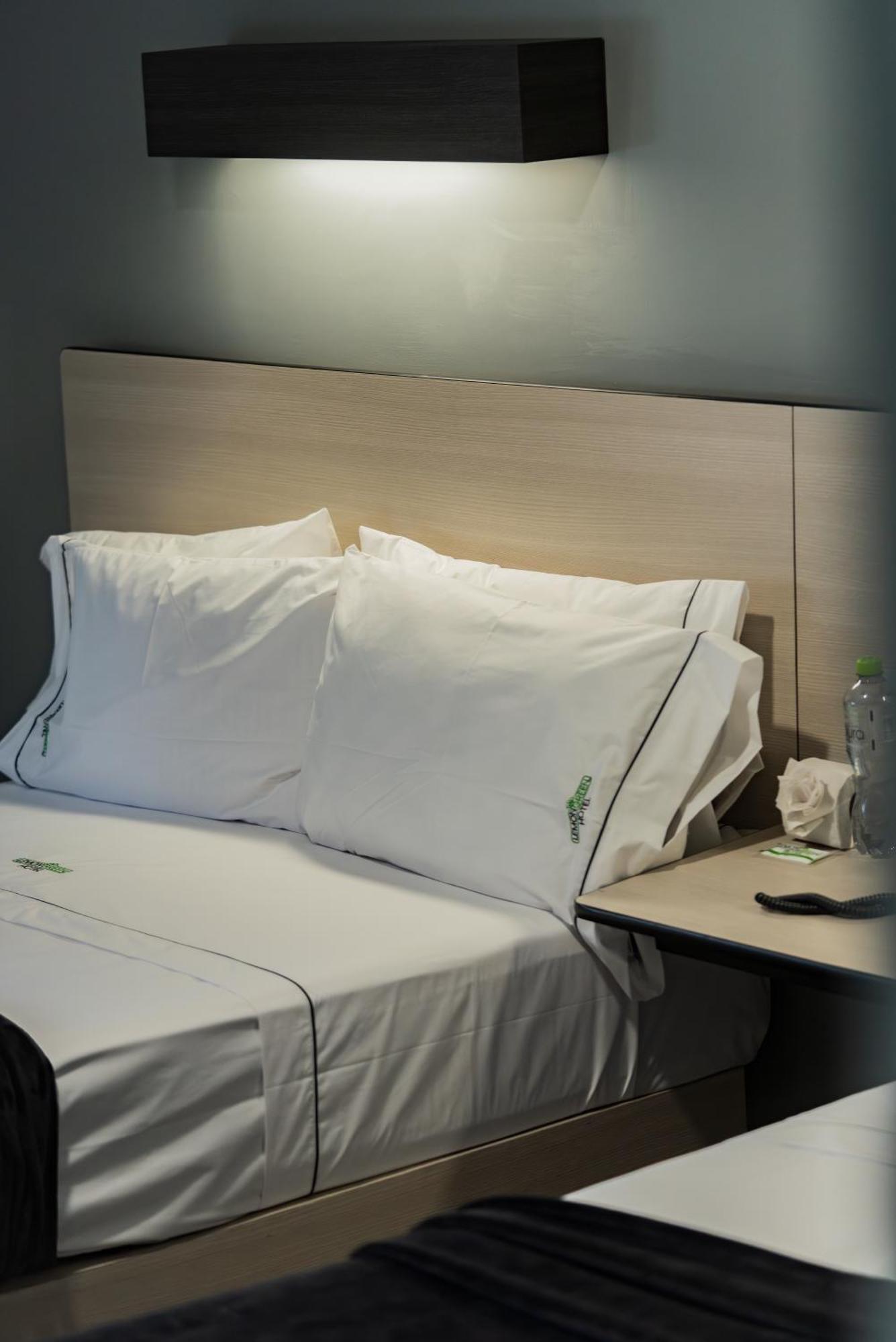 Double Room,1553720101:JPEG