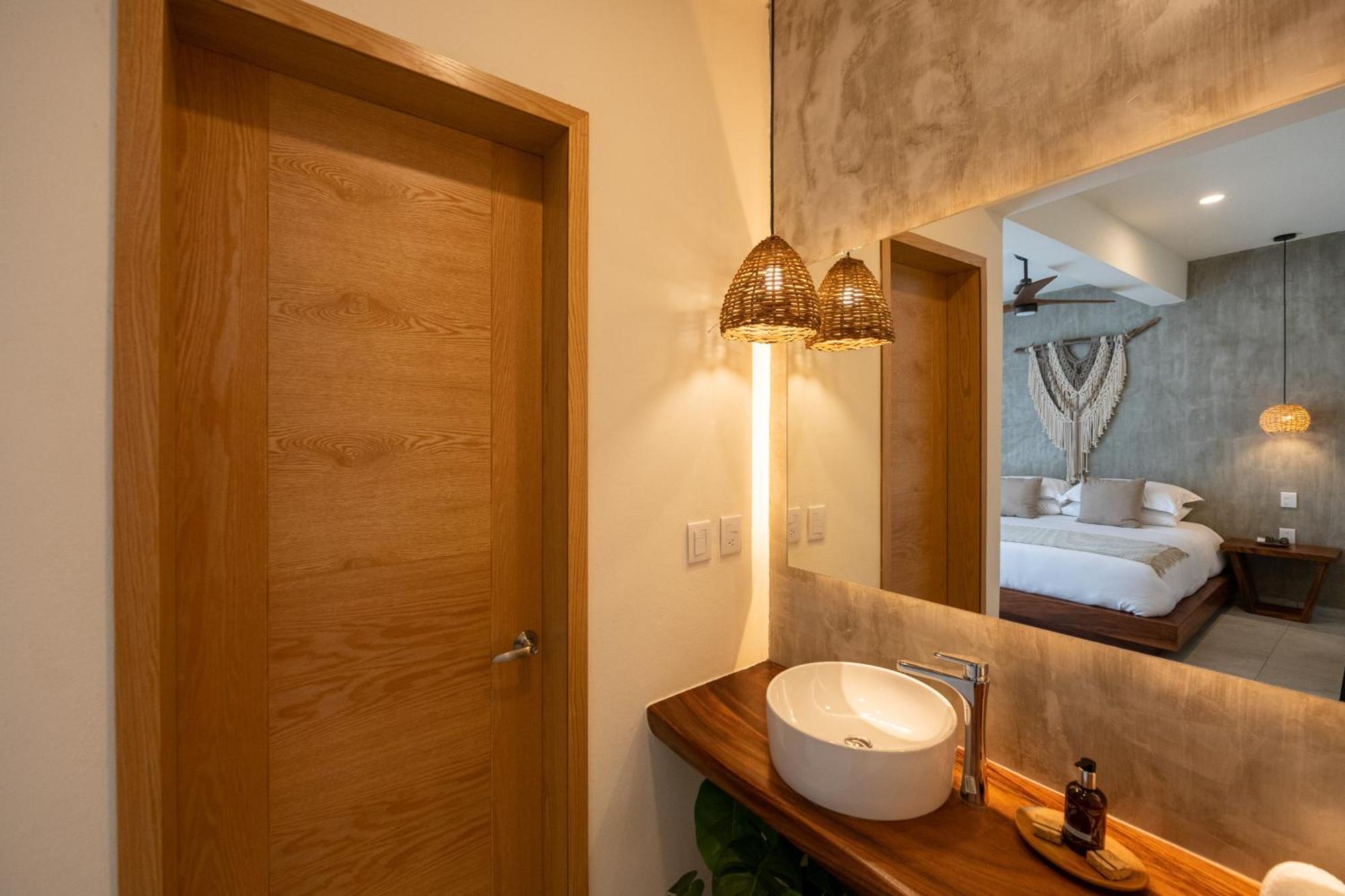 Double Room with Balcony and Sea View