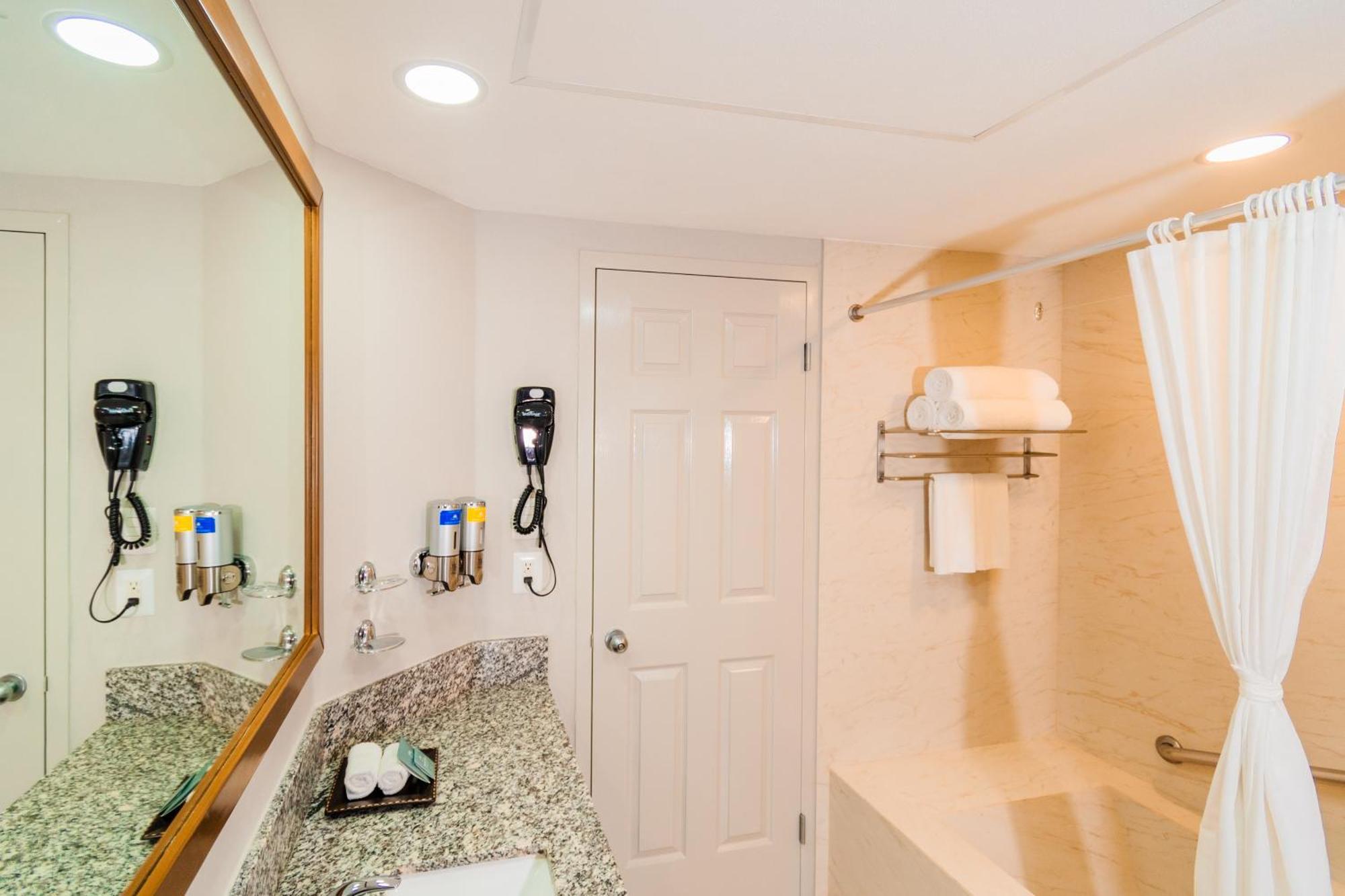 Superior One Bedroom Suite,1602961163:JPEG