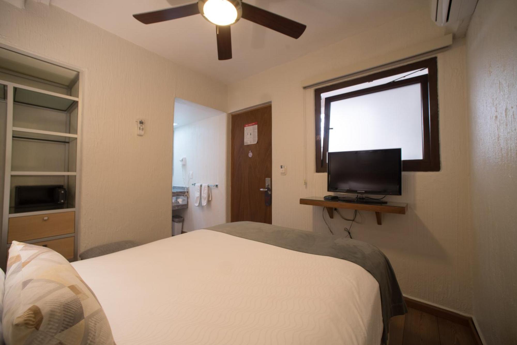 Small Single Room,1667432759:JPEG