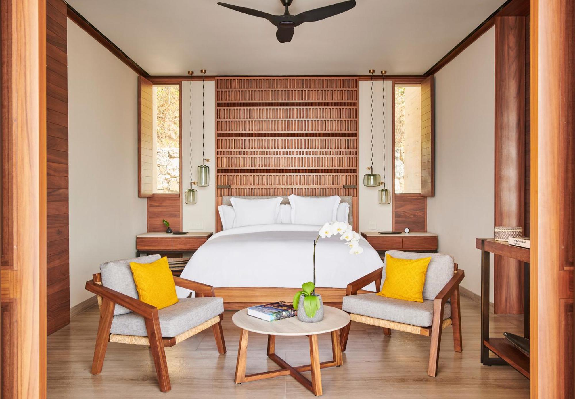 Cliffside Oceanview One-Bedroom Suite with Infinity Pool