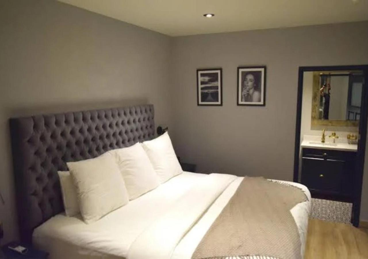Double Room,1695222838:JPEG