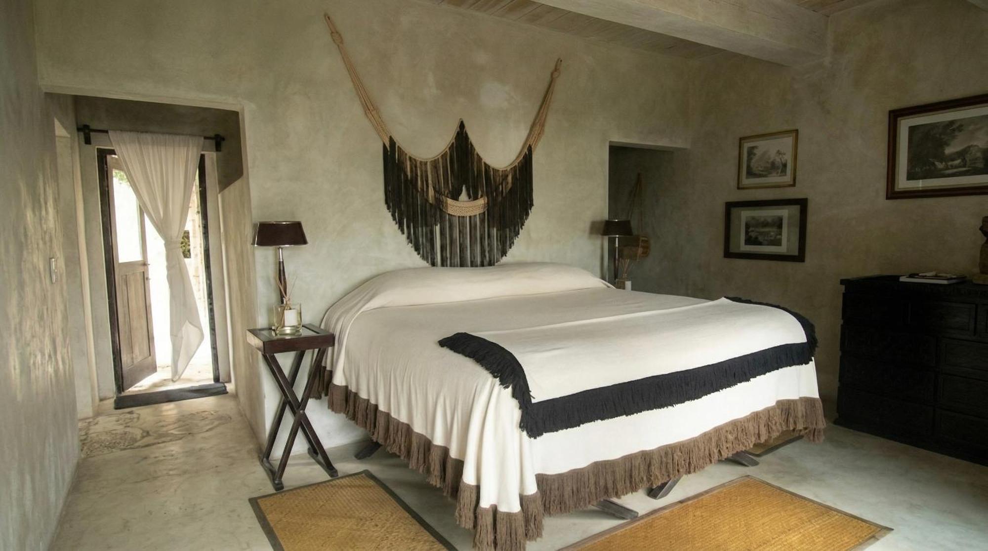 Double Room Private Bathroom