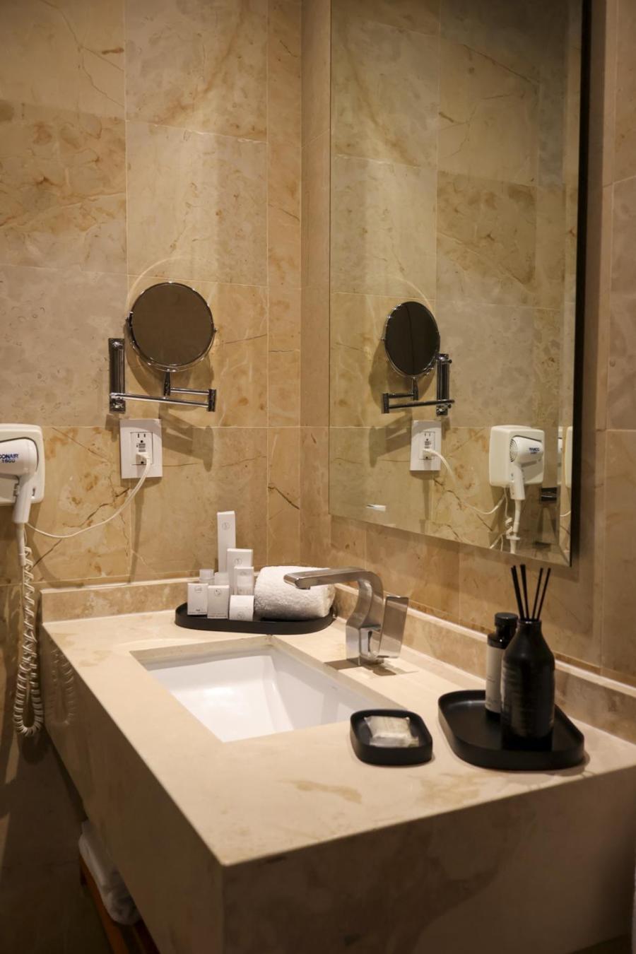 Double Room,1771876589:JPEG