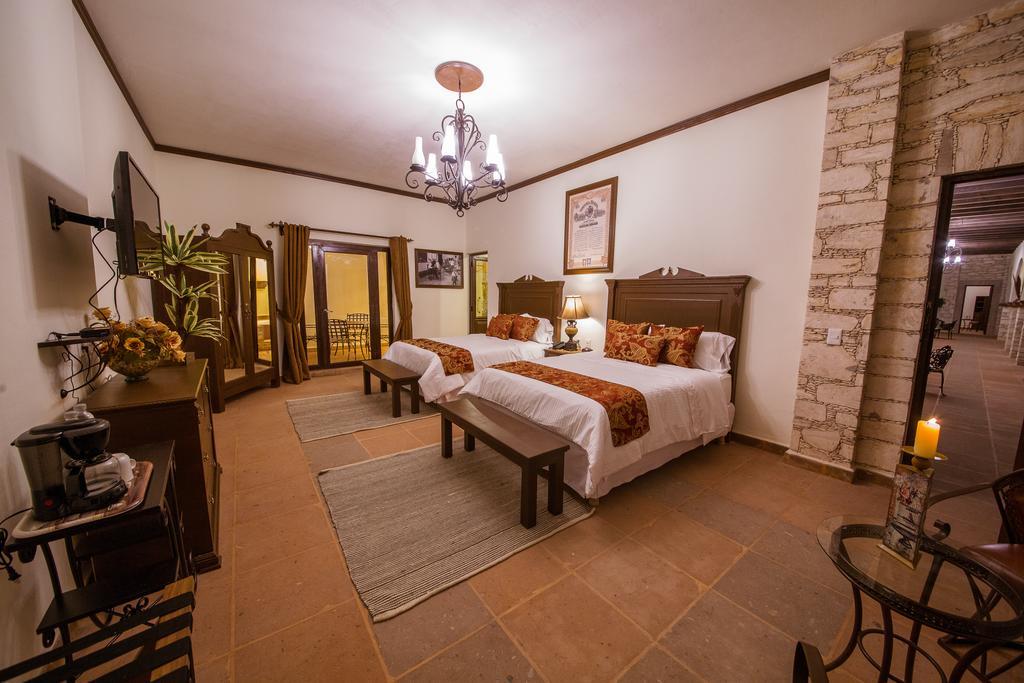 Suite Deluxe con bañera de hidromasaje