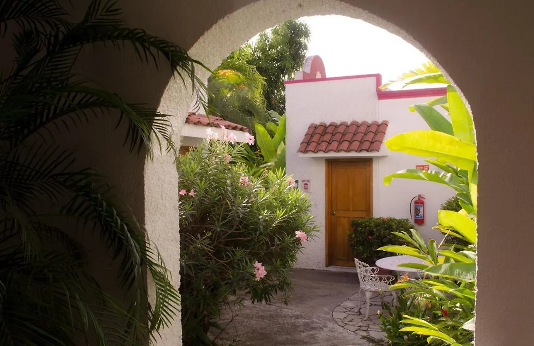 Suites Ejecutivas Los Arcos-1