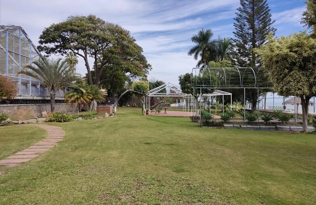 Suites del lago Ajijic-1