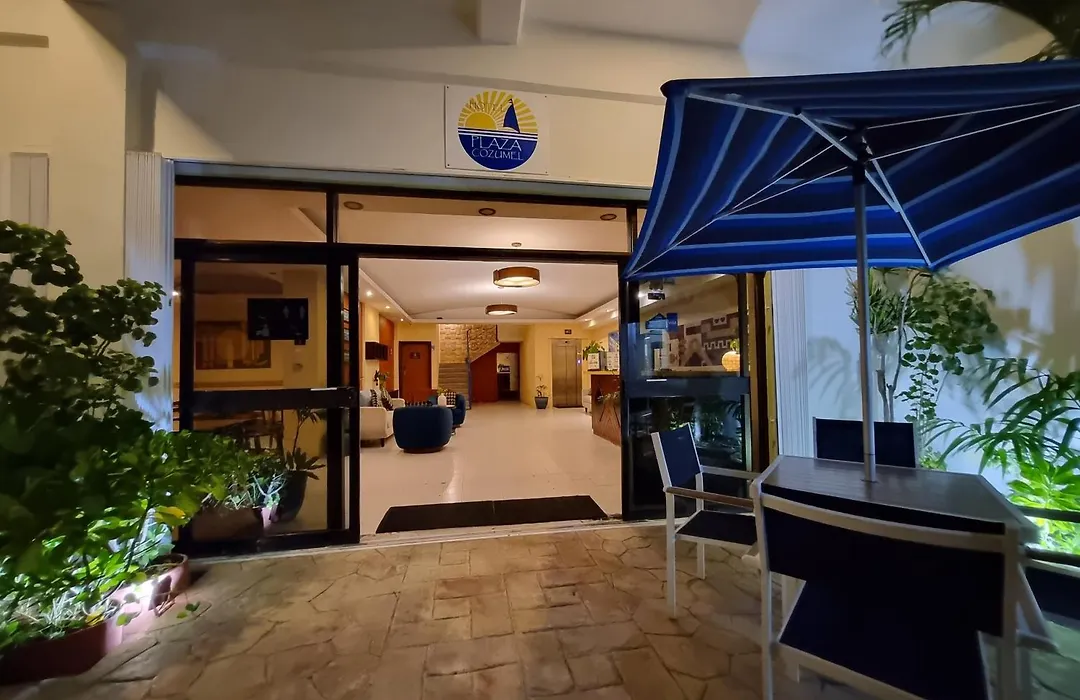 Hotel Plaza Cozumel-1