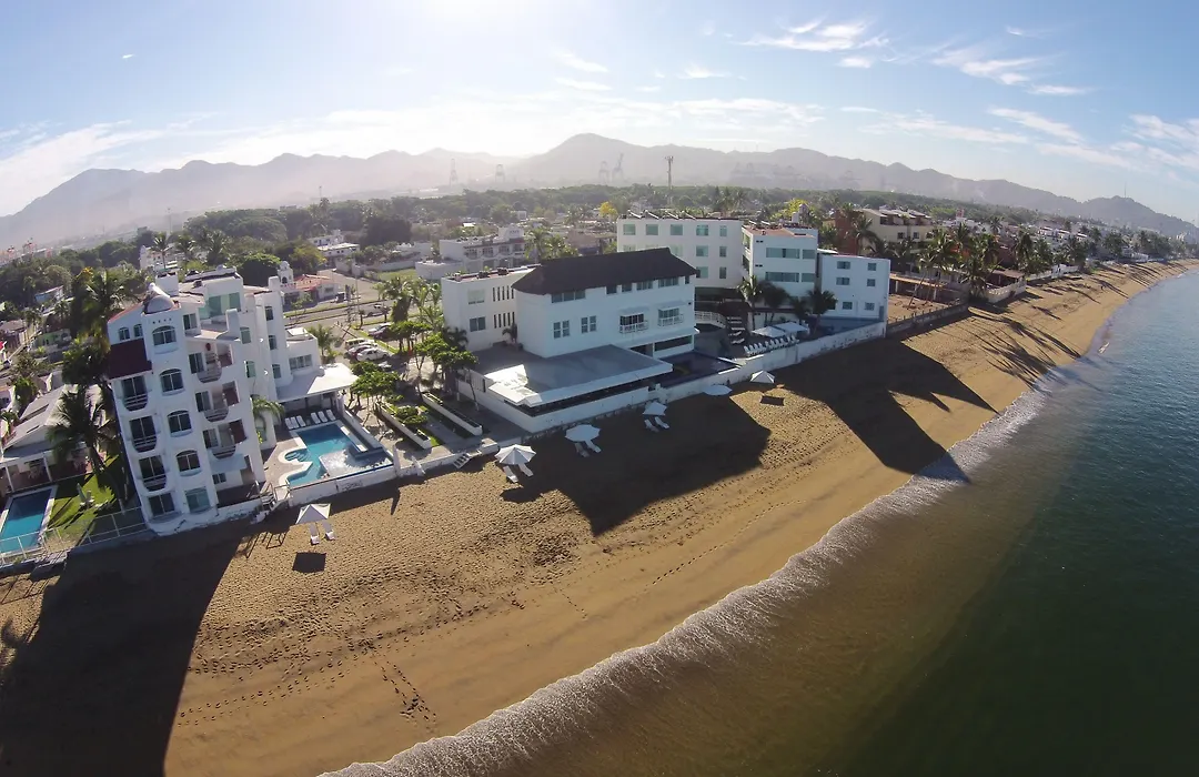 Best Western Plus Luna Del Mar-1