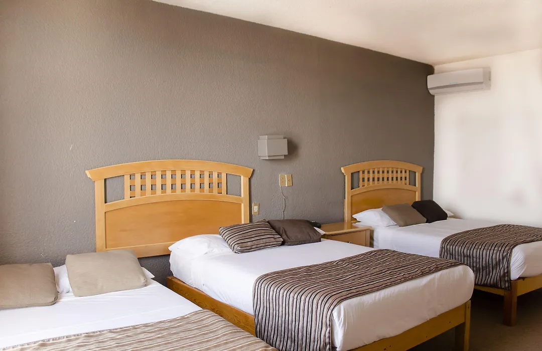 Hotel El Monte-1