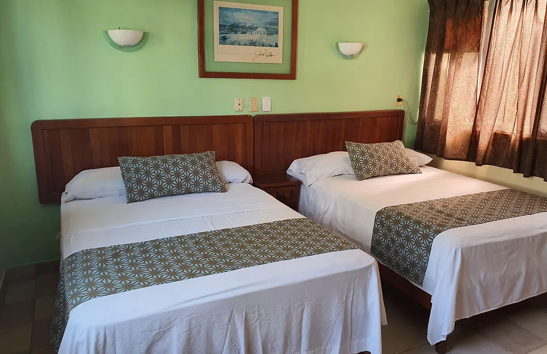 Hotel El Faro Malecon-1