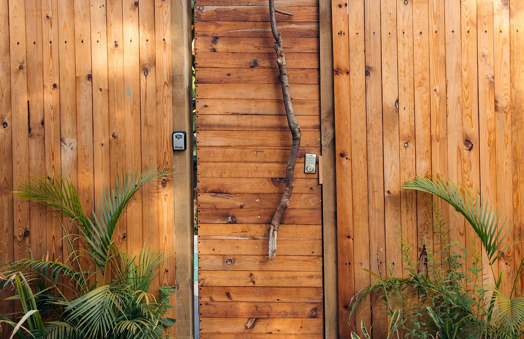 Casa OM Chakra-1