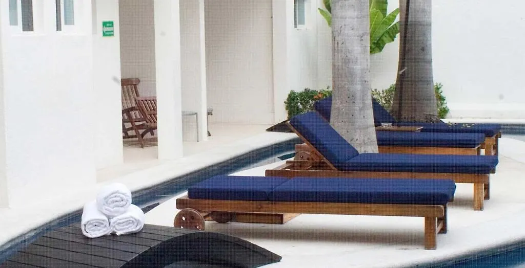 El Hotelito-1