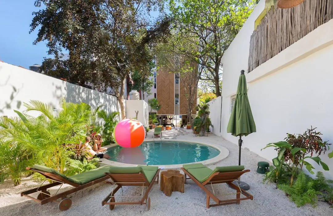 Oostel Smart Hostel - Tulum Pueblo (Adults Only)-1