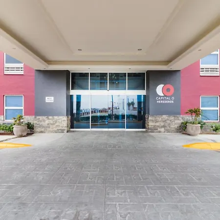 Capital O Hotel Herederos, Piedras Negras-3