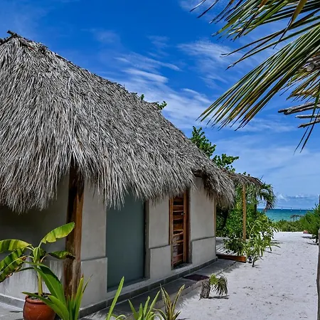 Casa Mate BeachFront Cabañas El Cuyo-3