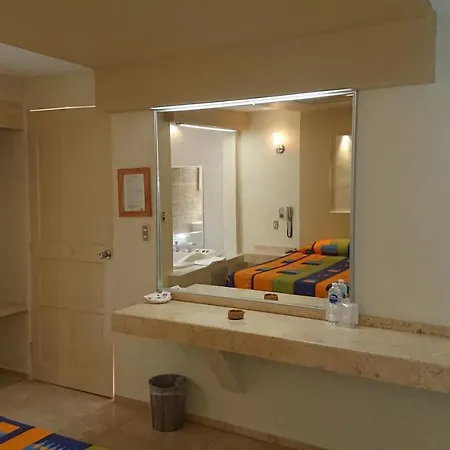Motel Eden (Adults Only)-2