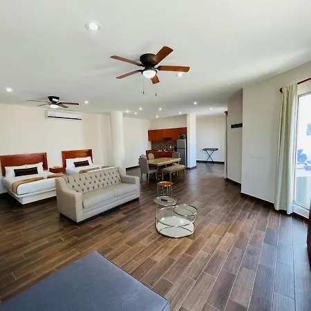 La Lola Hotel&Suites-3