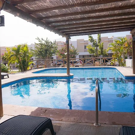 Casa En Privada Frente A La Playa Con Alberca!-3