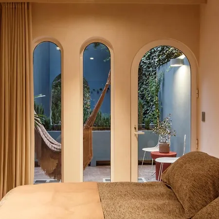 Uma Casa-2