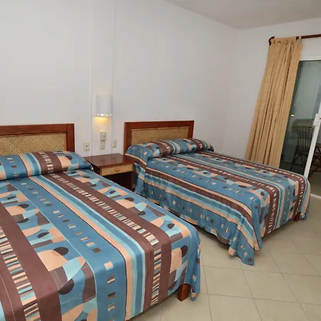 Hotel Suites Ixtapa Plaza-3