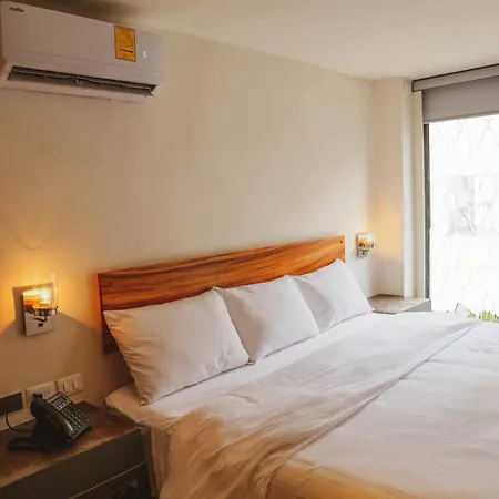 Hotel Urban-3