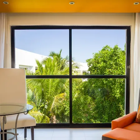 Sunscape Akumal Beach Resort & Spa-3
