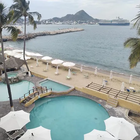 Hotel Marina Puerto Dorado-3