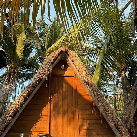 La Aldea Holbox Cabañas y Camping-2