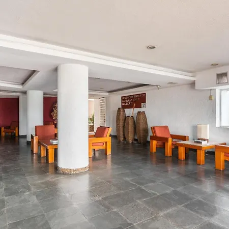 Oyo Hotel Casa Blanca-3