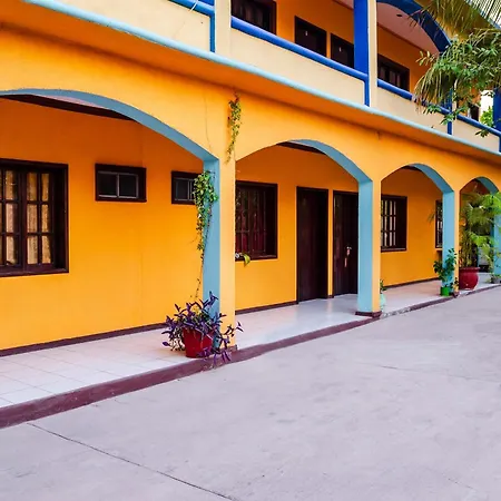 Oyo Hotel Miramar, Loreto-3