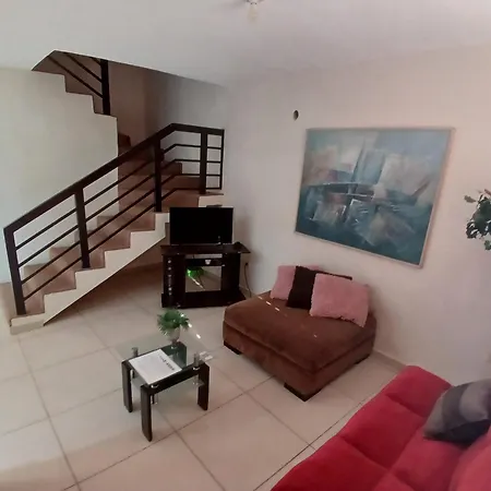 Vivienda completa Privada con acceso controlado-2