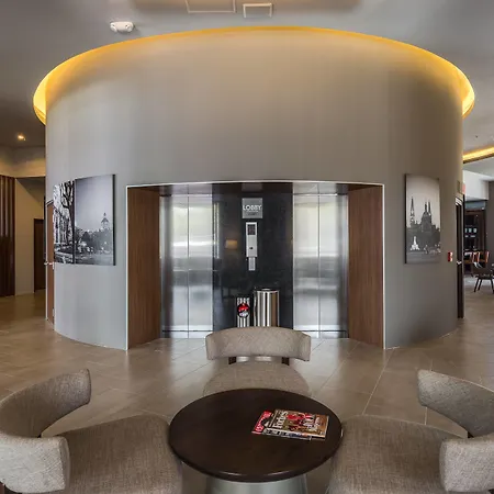 AC Hotel by Marriott Guadalajara Expo-3