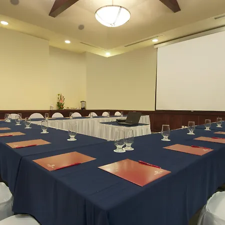 Fiesta Inn Ecatepec-2