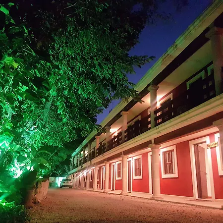 Hotel Holly-2