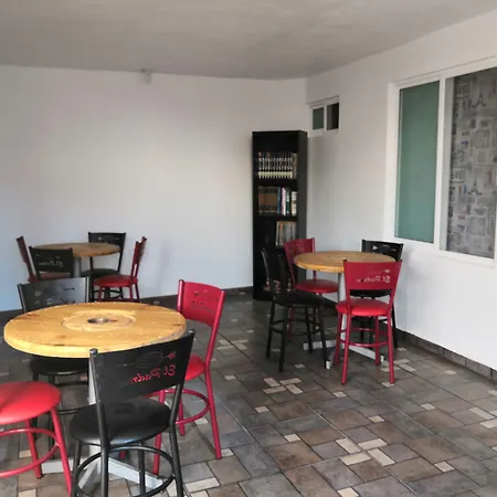 Hostal Maple-2