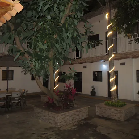 Hotel Arboledas-3