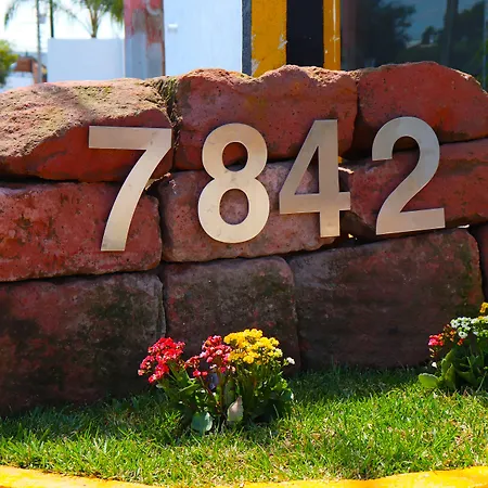Hotel Bugari Aeropuerto Guadalajara-3