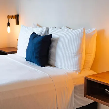 Hotel & Suites El Moro-3