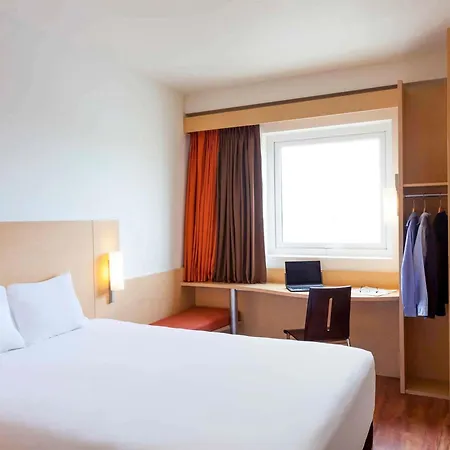 Ibis Hermosillo-3