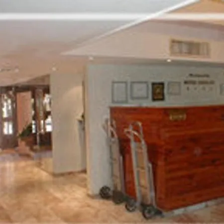 Hotel Royalty-2