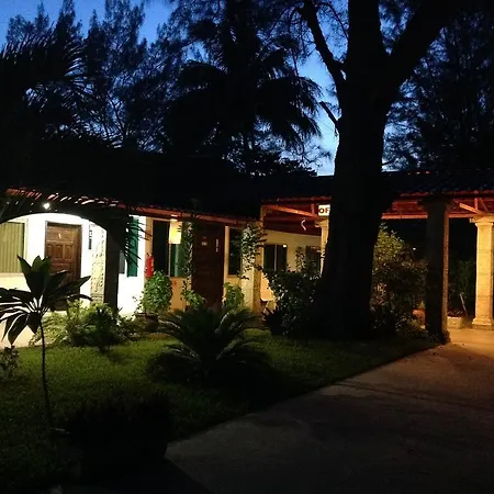 Freedom Shores "La Gringa" Hotel - Universally Designed-2