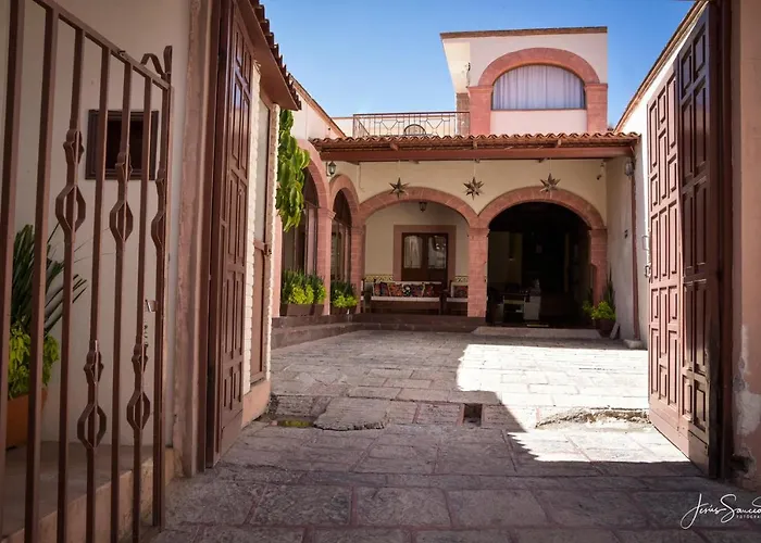 Del Centro Hotel Bernal