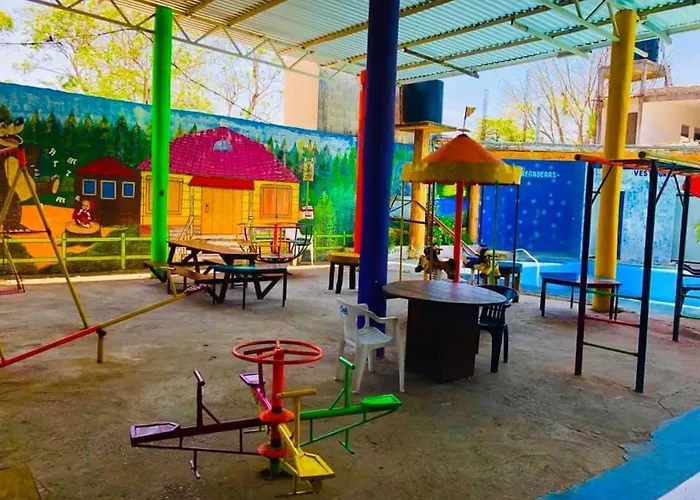 Hotel La Roca Tenosique de Pino Suarez