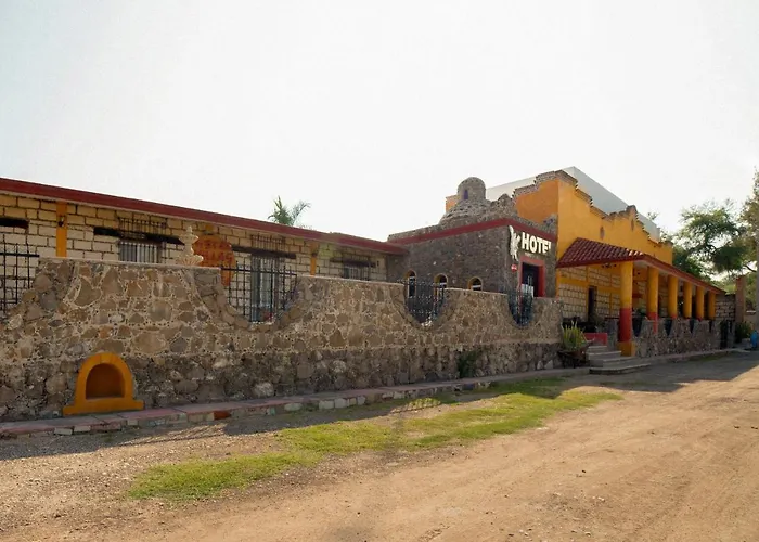 Hotel Villas De San Miguel Media Luna