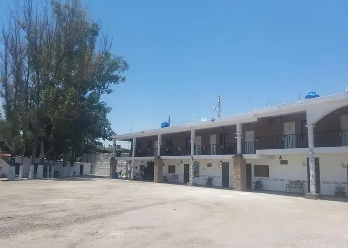 Hotel La Cabaña