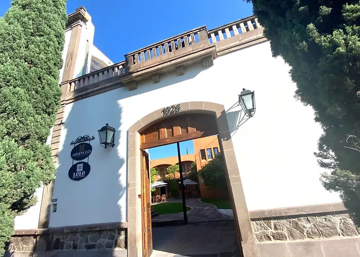 Hotel Arista 1026