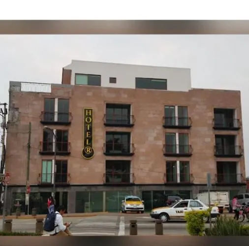 Hotel Real Suites