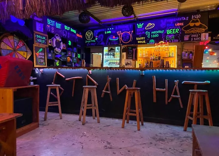 Straw Hat Hostel & Rooftop Bar Tulum